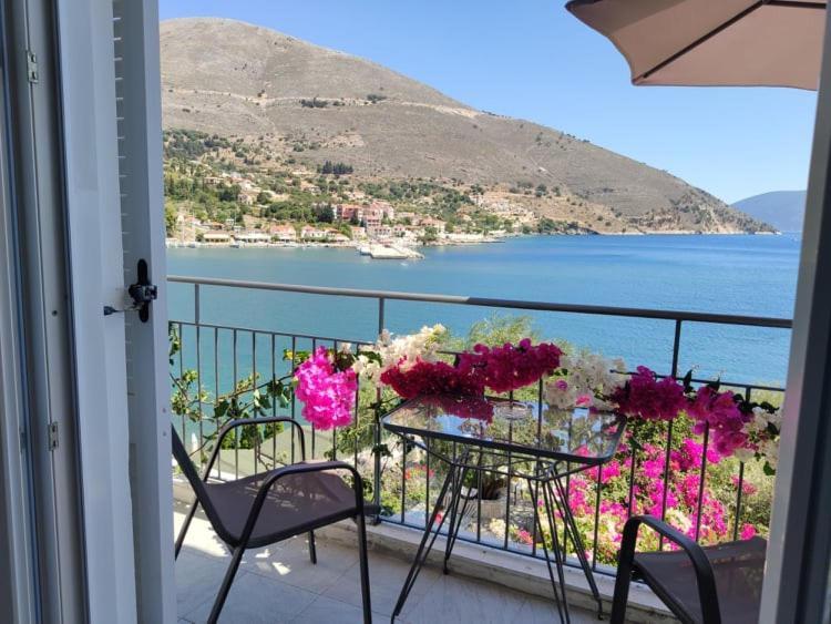 Ballas Apartments Agia Efimia Exterior photo