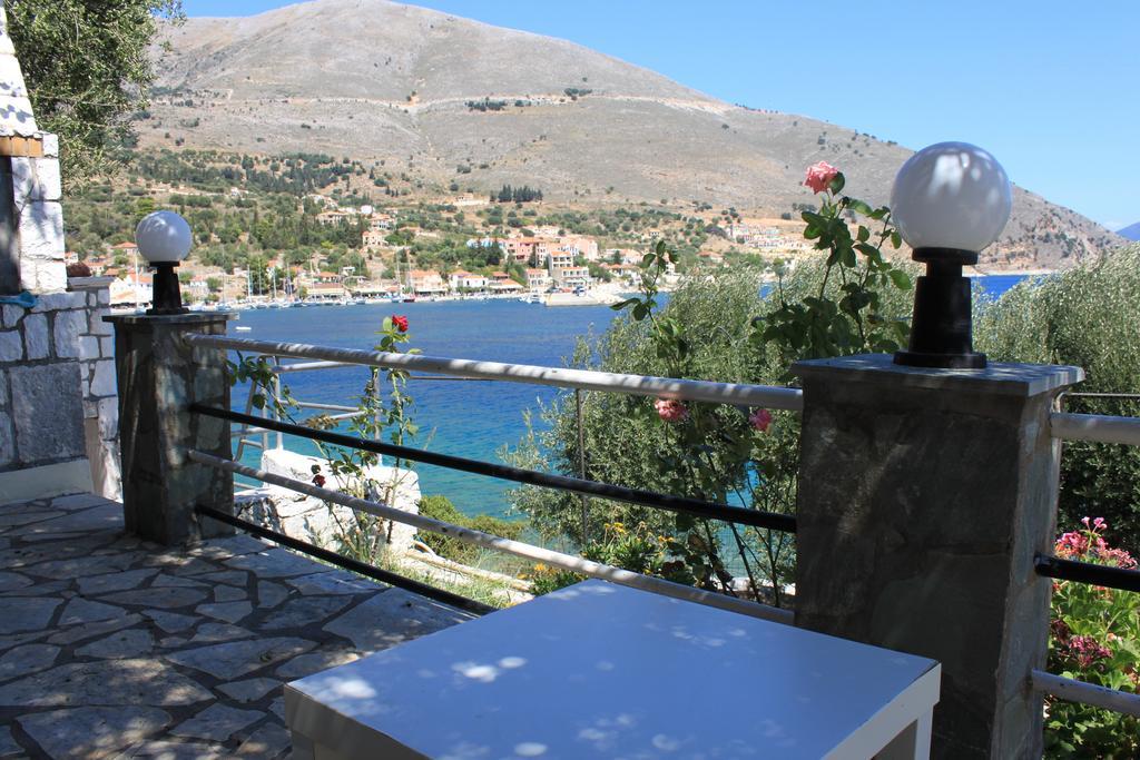 Ballas Apartments Agia Efimia Exterior photo